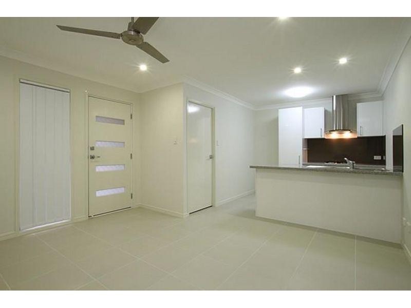 2/6 Amberton Street, Caboolture QLD 4510