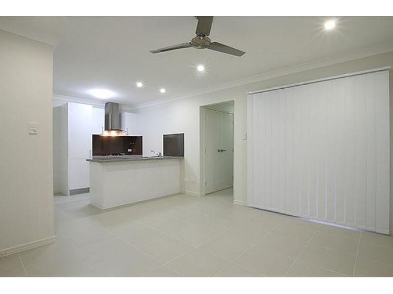 2/6 Amberton Street, Caboolture QLD 4510