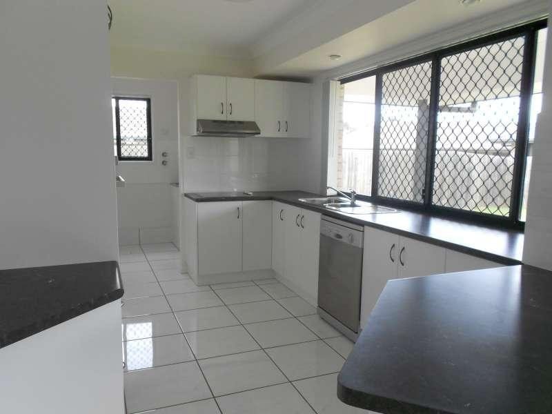 30 Grassdale Crescent, Morayfield QLD 4506