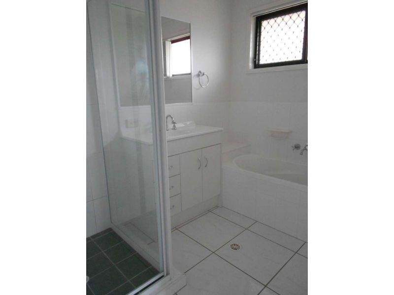 30 Grassdale Crescent, Morayfield QLD 4506