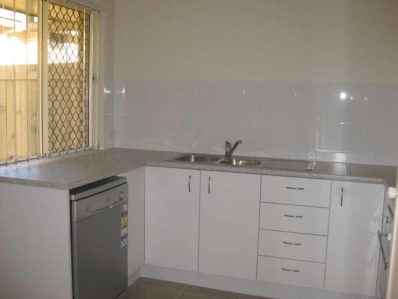 2/56 Gordons Crossing Road East, Joyner QLD 4500