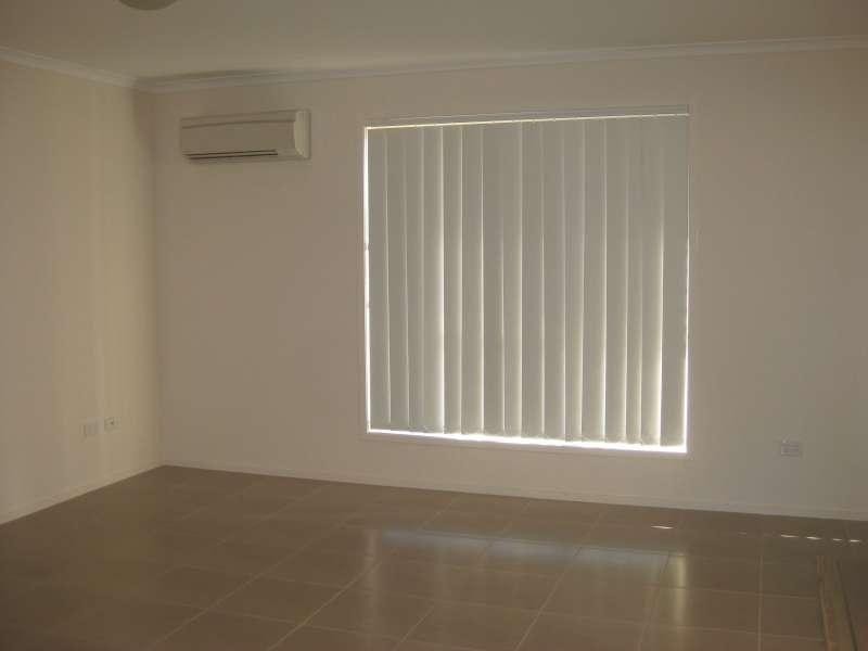 2/56 Gordons Crossing Road East, Joyner QLD 4500