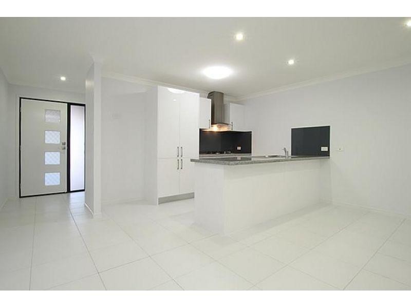 1/8 Jive Street, Caboolture QLD 4510