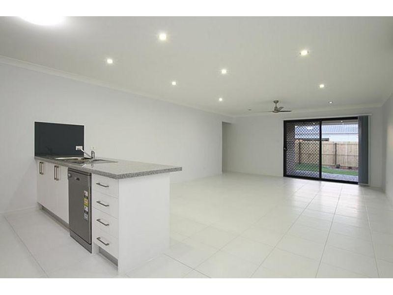 1/8 Jive Street, Caboolture QLD 4510