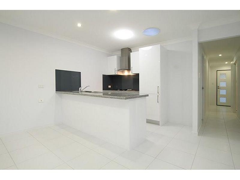 2/8 Jive Street, Caboolture QLD 4510