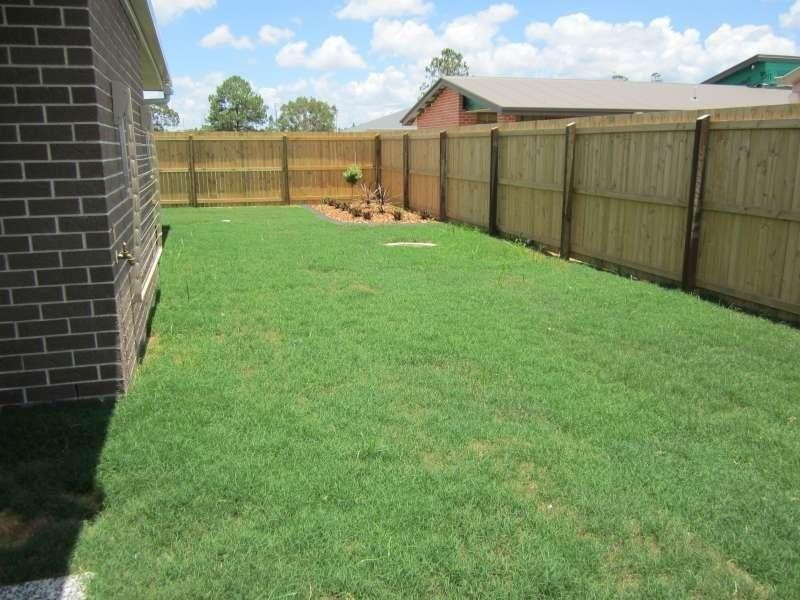 2/8 Jive Street, Caboolture QLD 4510