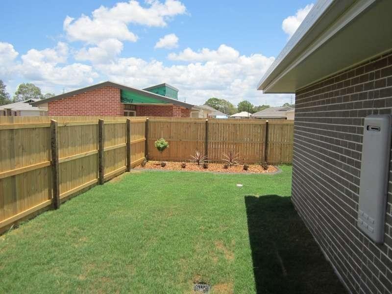 2/8 Jive Street, Caboolture QLD 4510