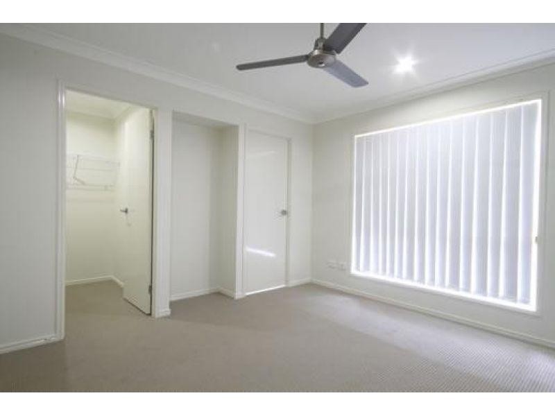 1/8 Quartz Crescent, Mango Hill QLD 4509