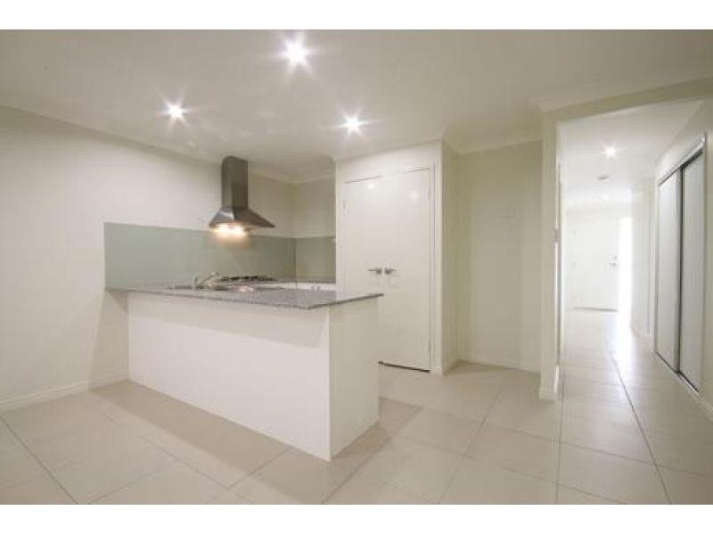 1/8 Quartz Crescent, Mango Hill QLD 4509