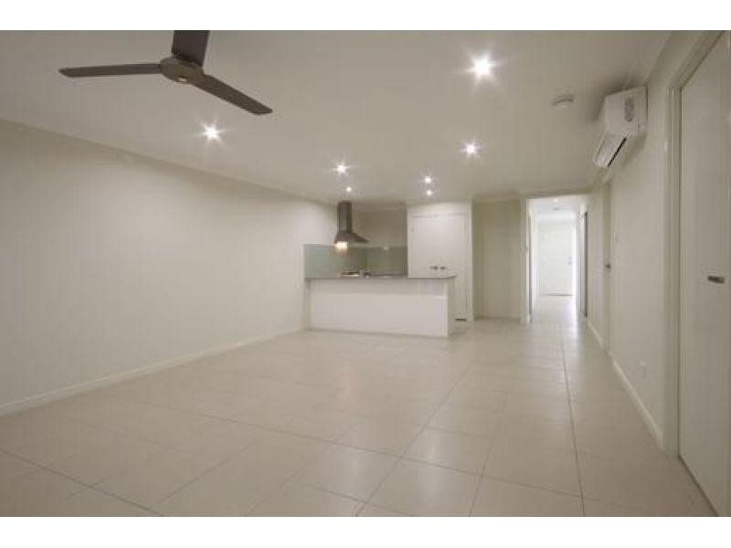 1/8 Quartz Crescent, Mango Hill QLD 4509