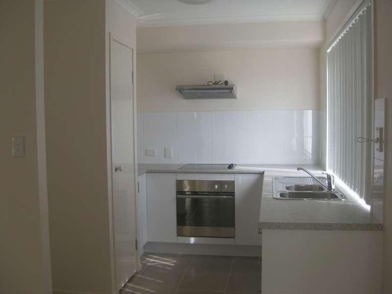 2/22 Rainbird Crescent, Kallangur QLD 4503