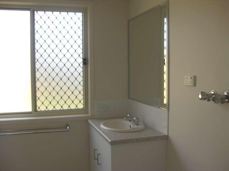 2/22 Rainbird Crescent, Kallangur QLD 4503