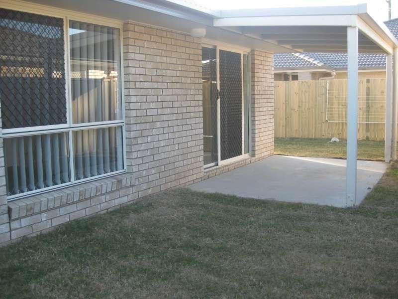 2/22 Rainbird Crescent, Kallangur QLD 4503