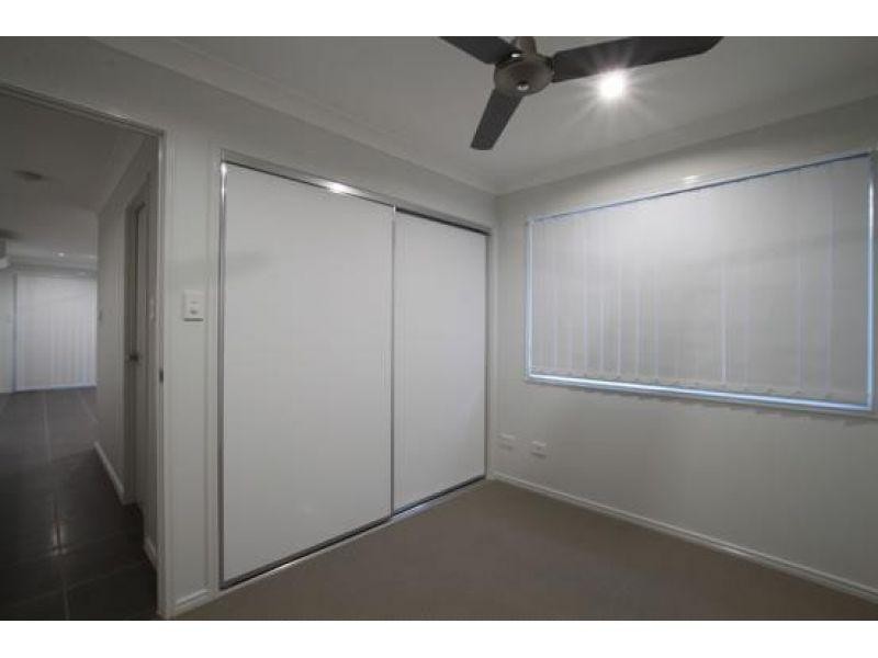 2/5 Gabrielle Court, Kallangur QLD 4503