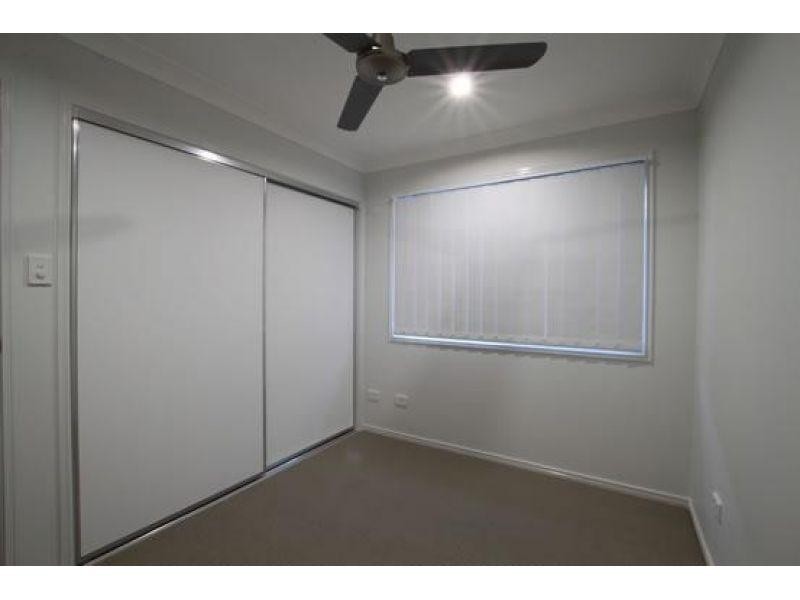 2/5 Gabrielle Court, Kallangur QLD 4503