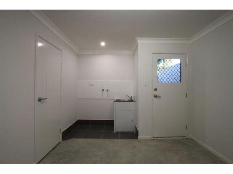 2/5 Gabrielle Court, Kallangur QLD 4503