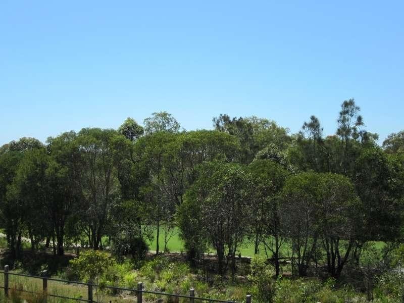 2 Riviera Crescent, North Lakes QLD 4509