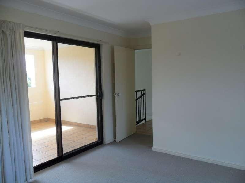 7/2-4 Henry Street, Redcliffe QLD 4020