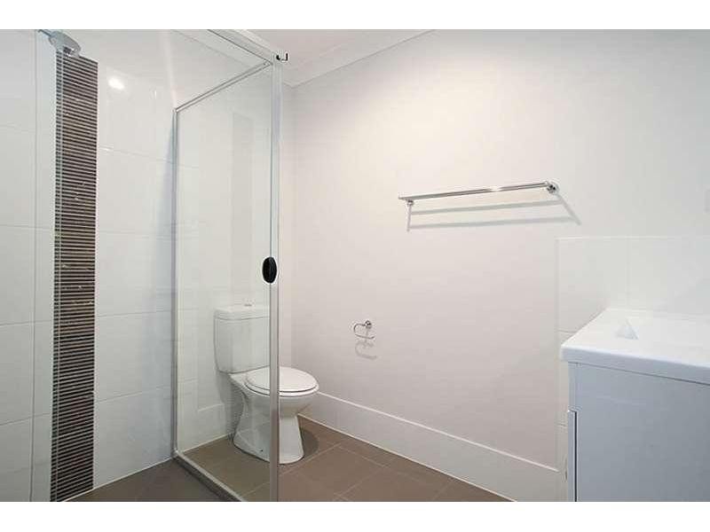 2/21 Sims Street, Caboolture QLD 4510