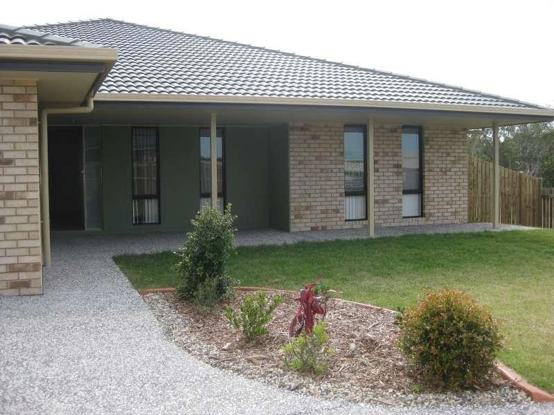 4 Bangalow Street, Morayfield QLD 4506