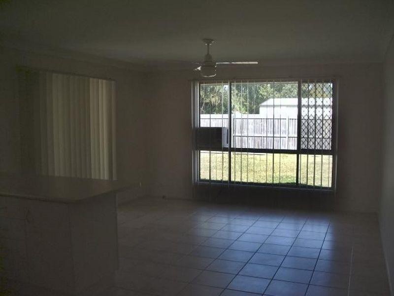 4 Woodbridge Court, Morayfield QLD 4506