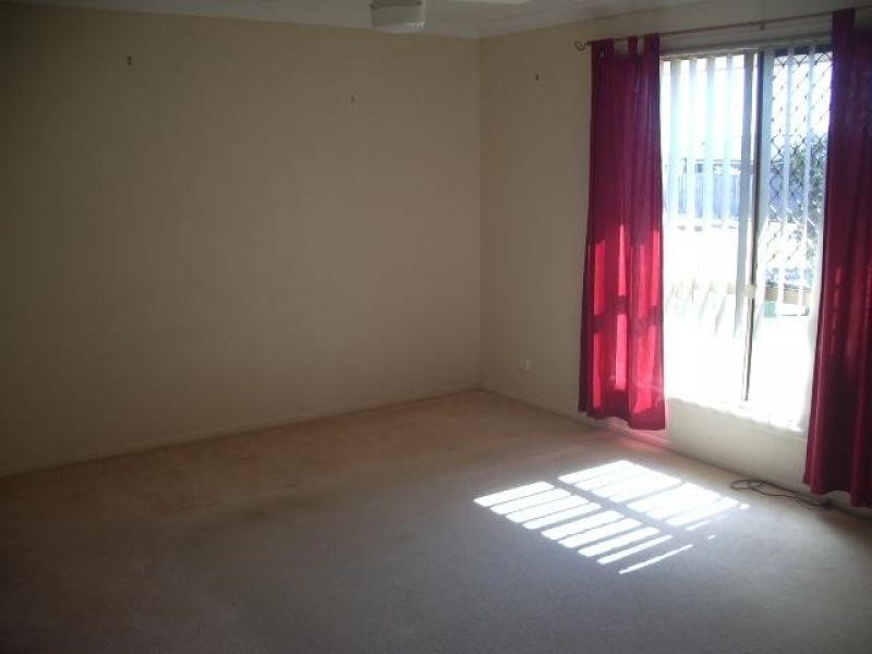 4 Woodbridge Court, Morayfield QLD 4506