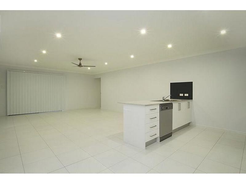 1/5 Danica Court, Morayfield QLD 4506