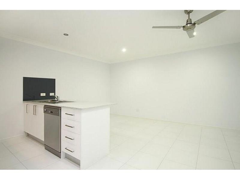 2/5 Danica Court, Morayfield QLD 4506