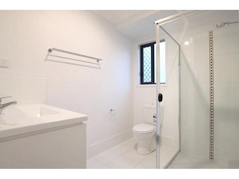 2/5 Danica Court, Morayfield QLD 4506