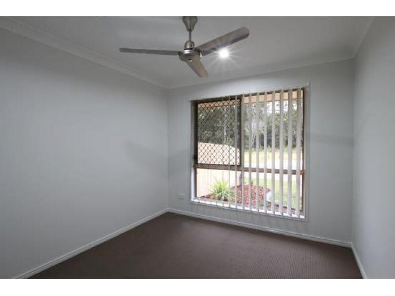 2/35 Sunflower Crescent, Upper Caboolture QLD 4510