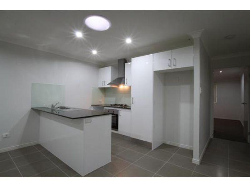 2/35 Sunflower Crescent, Upper Caboolture QLD 4510