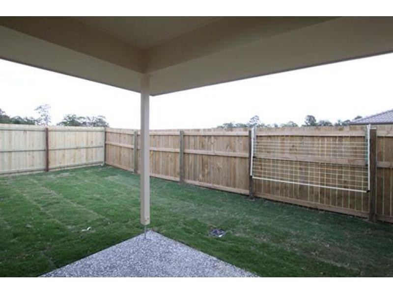 2/35 Sunflower Crescent, Caboolture QLD 4510