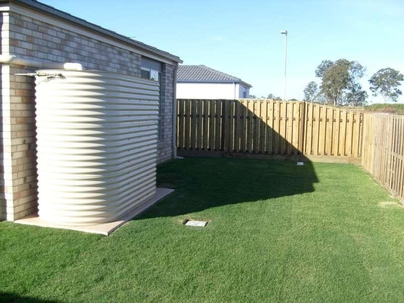 33 Hollywood Avenue, Bellmere QLD 4510