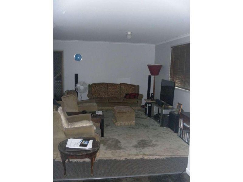 8 Sedgeman St, Morayfield QLD 4506