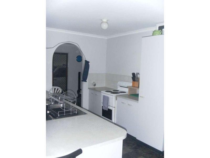 8 Sedgeman St, Morayfield QLD 4506