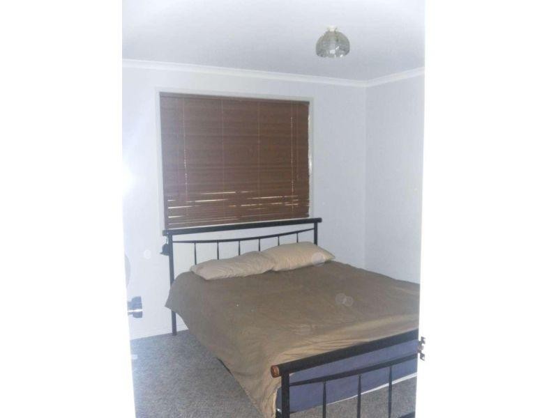 8 Sedgeman St, Morayfield QLD 4506