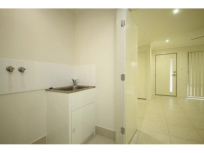 2/11 Zanow Street, Caboolture QLD 4510