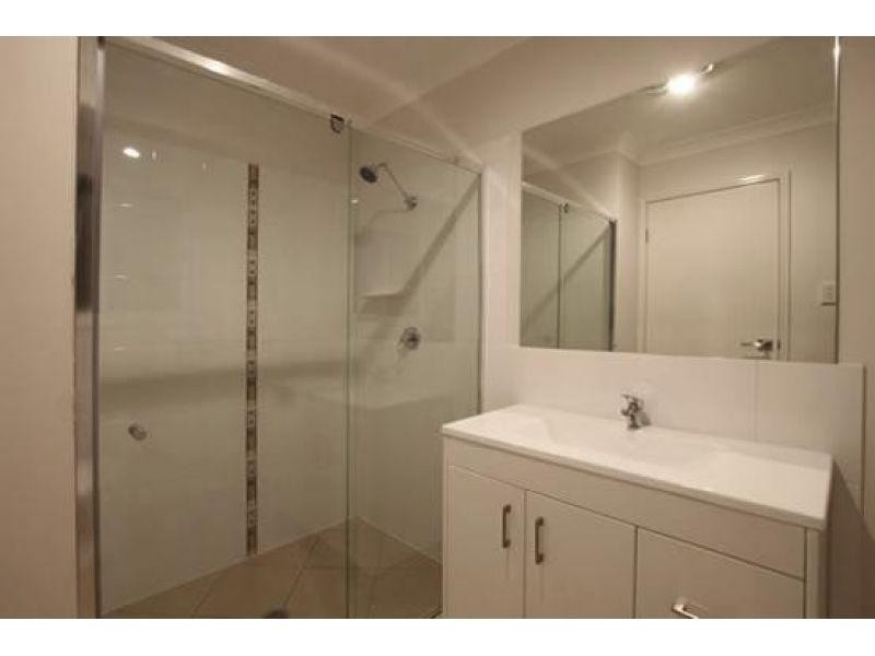 1/2 Homeland Crescent, Warner QLD 4500