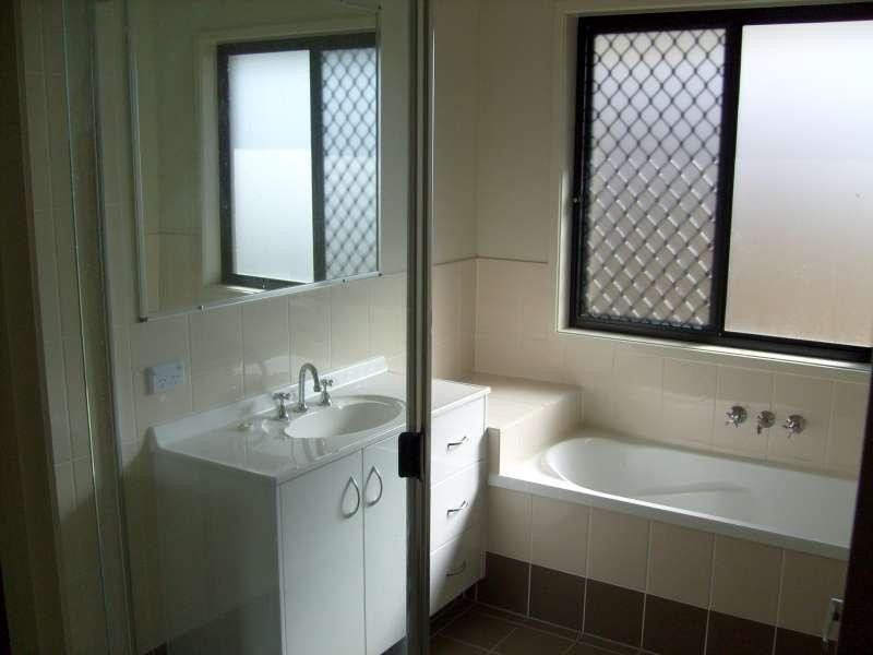 11 Gundabluey Court, Burpengary QLD 4505