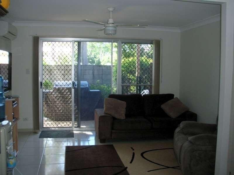 9/2 Station Road, Burpengary QLD 4505