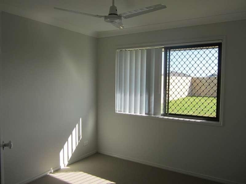 2/17 Sims Street, Caboolture QLD 4510