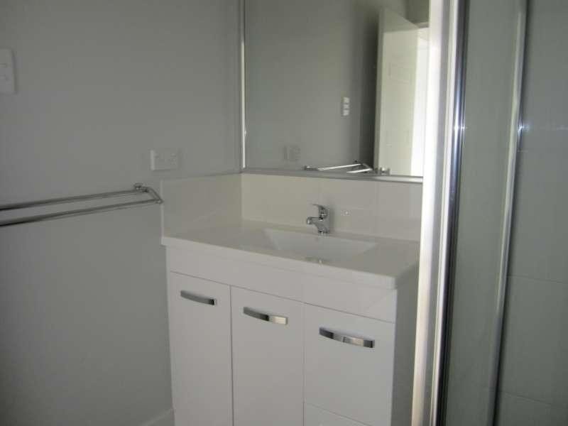 2/17 Sims Street, Caboolture QLD 4510