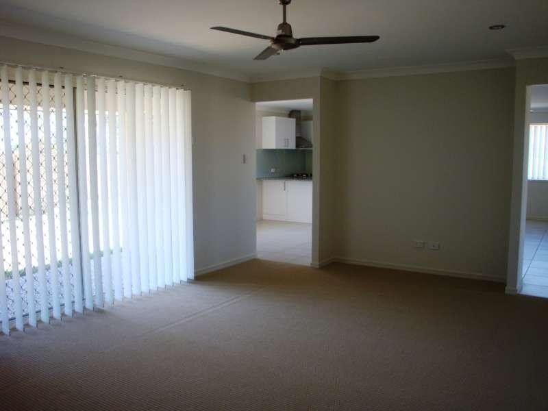 18 Bluejay Circuit, Morayfield QLD 4506