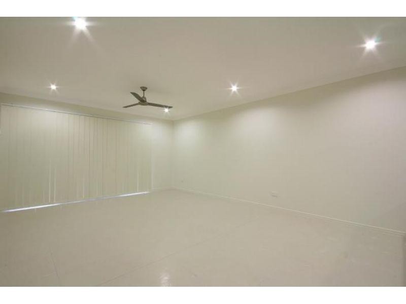 1/8 Telopea Place, Morayfield QLD 4506