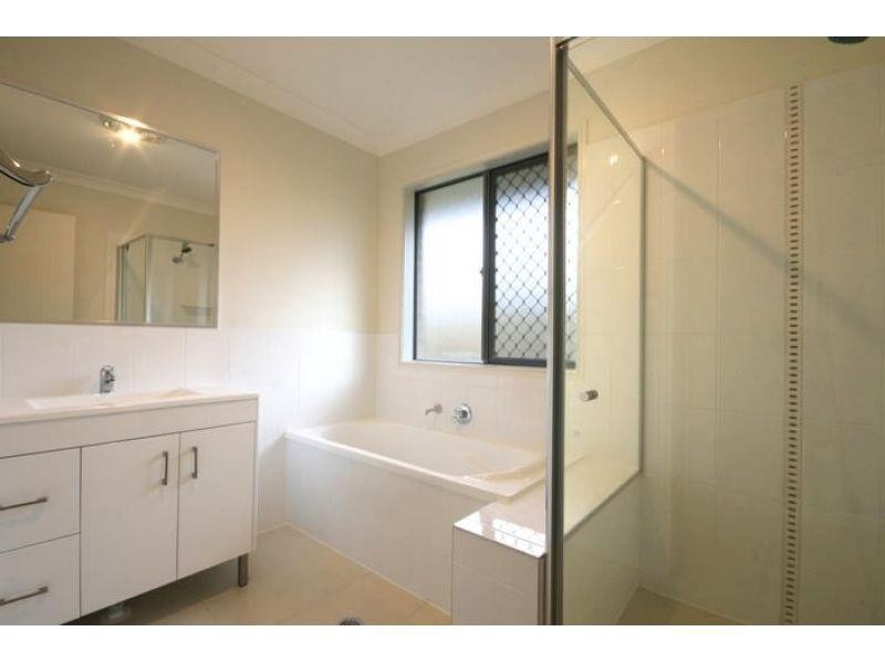 1/8 Telopea Place, Morayfield QLD 4506