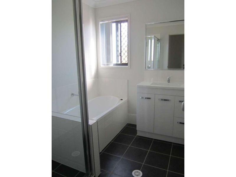 2/3 Tiffany Street, Caboolture QLD 4510