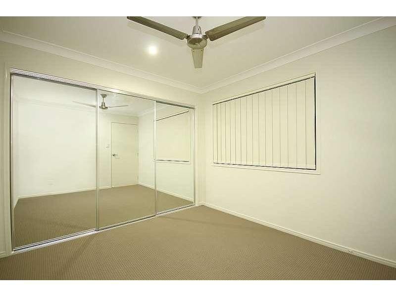 2/18 Braxlaw Crescent, Dakabin QLD 4503