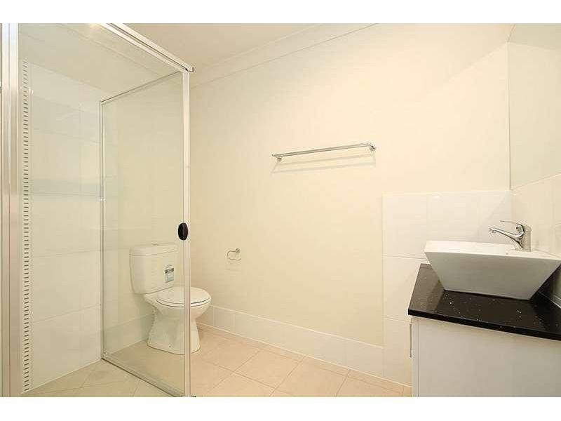 2/18 Braxlaw Crescent, Dakabin QLD 4503