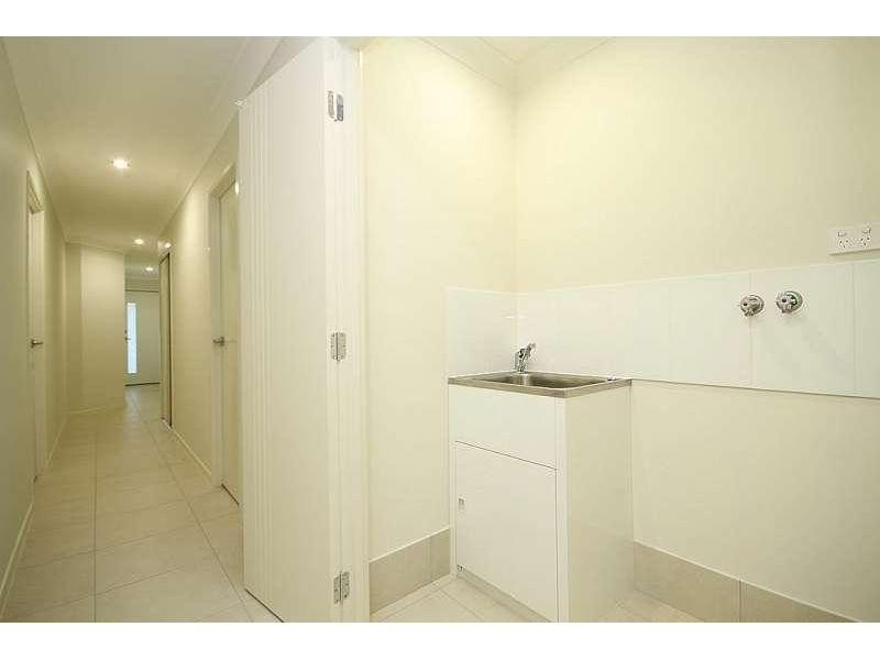 1/18 Braxlaw Crescent, Dakabin QLD 4503