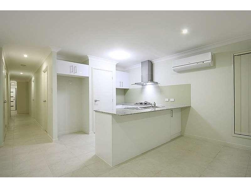 1/54 Surround Street, Dakabin QLD 4503